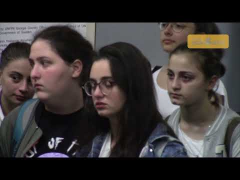 \"გოგონები მომავლიდან\" - ფოტოგამოფენა ზუგდიდში