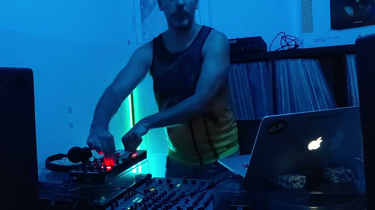 Zima Blue - Little Robot Dance 028 - Progressive House Mix - 07-2022
