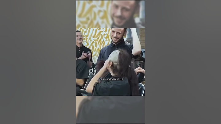 The Most Beautiful Moment You’ll See Today… Barber’s Heartwarming Gesture for Chemo Patient #shorts
