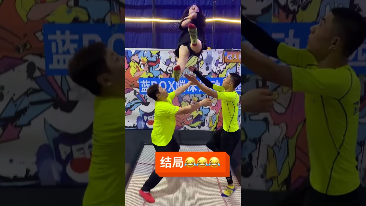 【Funny China】着エロ🤣スカートひらりの瞬間 トランポランド