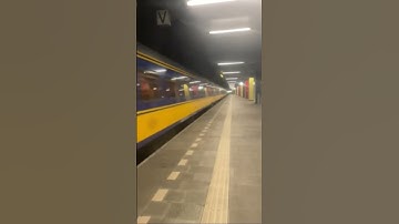 TRAXX E186 + ICRmh Rijd Door Rotterdam Blaak 17 Oktober 2024