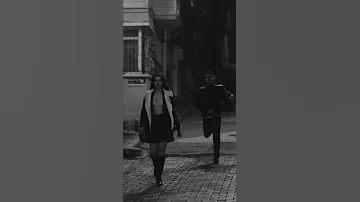 اللي يمشي يمشي عادي 