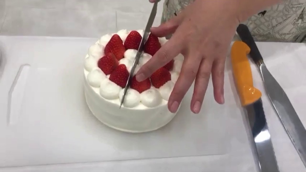 ショートケーキをきれいにカットするには 切るためには 東京都小平市お菓子教室