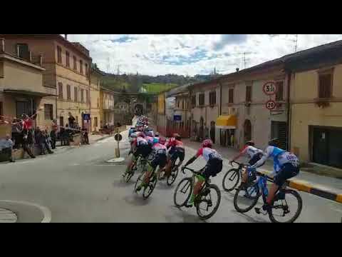 Tirreno-Adriatico, il brutto incidente di Dani Moreno