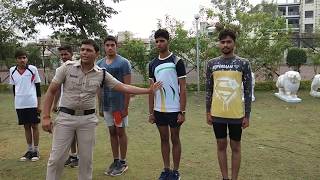 SSC GD medical मैं knock knee किस प्रकार check होता है (RPF CRPF BSF CISF state police)