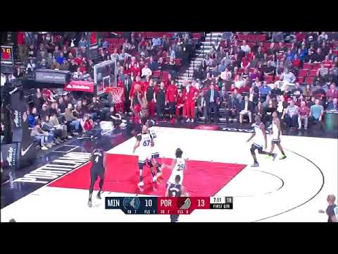 Derrick Rose tries to catch the Blazer defense sleeping but Nurkic is wide awake
