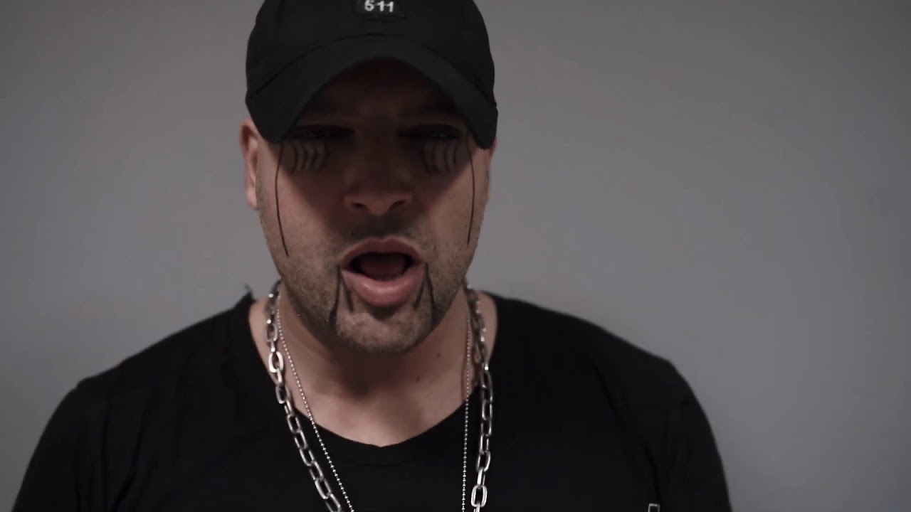 Watch Matin 2 Hanjareh - Bakhtak (Music Video) Full HD on YouTube Watch Matin 2 Hanjareh - Bakhtak (Music Video) Full HD on YouTube