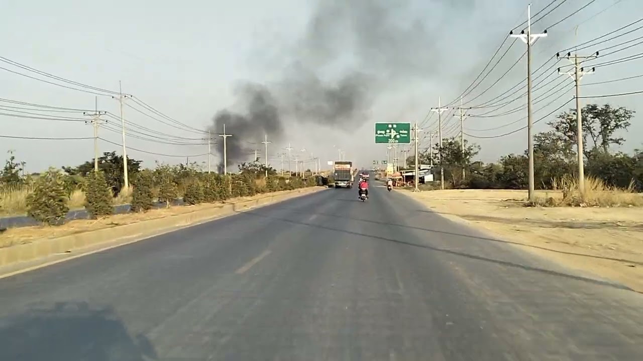 Scenery on Xi Jinping Road.