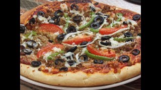 البيتزا  مثل الجاهزة بطريقة المطاعم مع سر النكهة مع عجينة وصوص البيتزا  Pizza