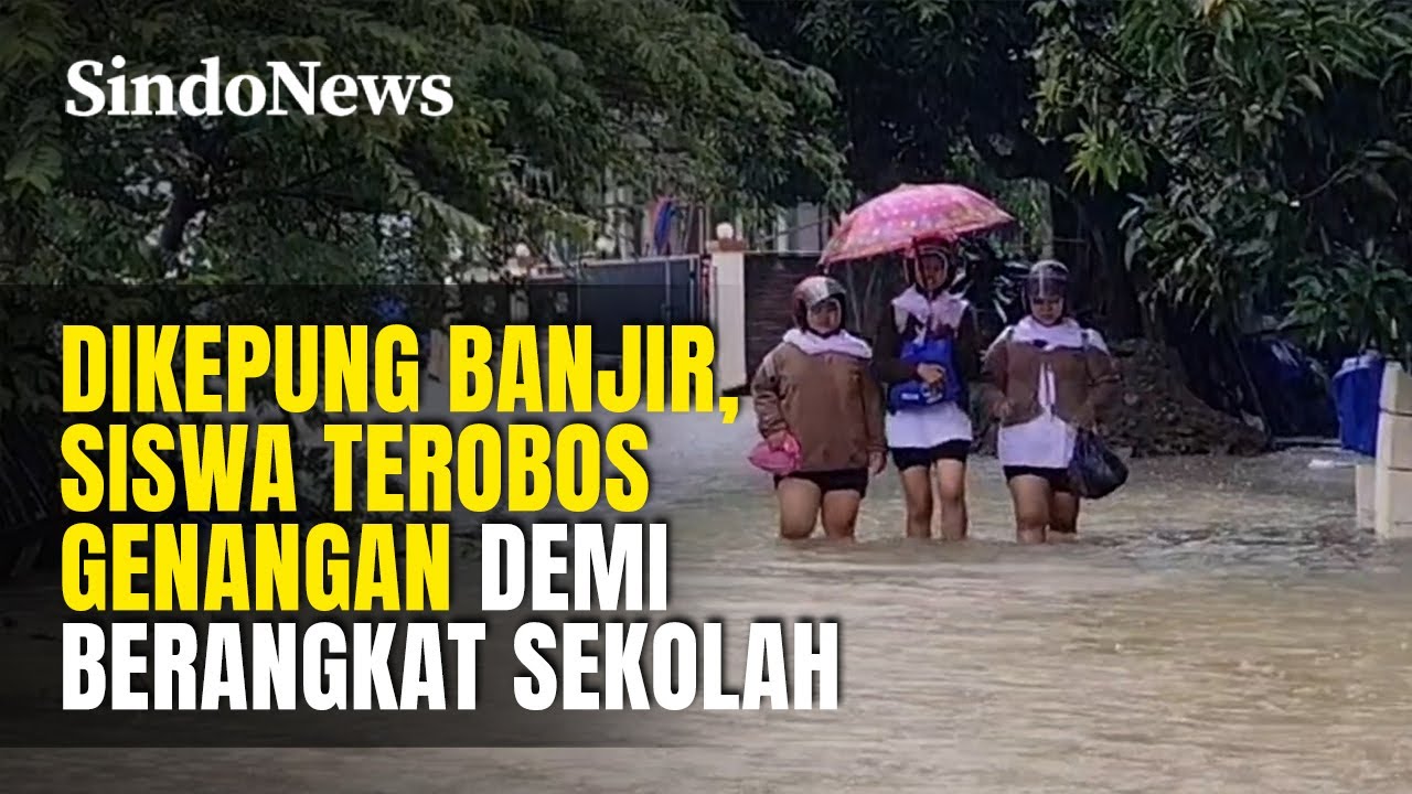 Banjir 60 Cm Kepung Desa di Pati, Siswa Nekat Berangkat Sekolah | Sindo Trending | 15/01