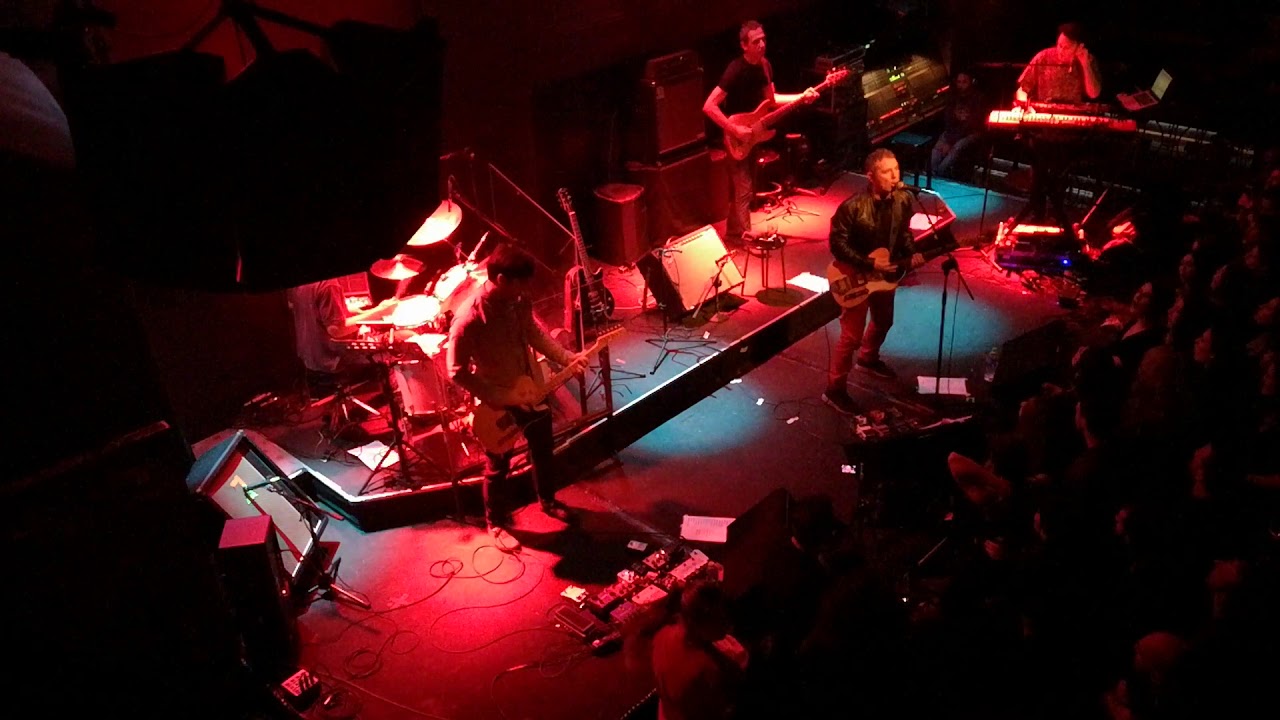 H MΑΙΡΗ - ΠΑΥΛΟΣ ΠΑΥΛΙΔΗΣ & Β-MOVIES