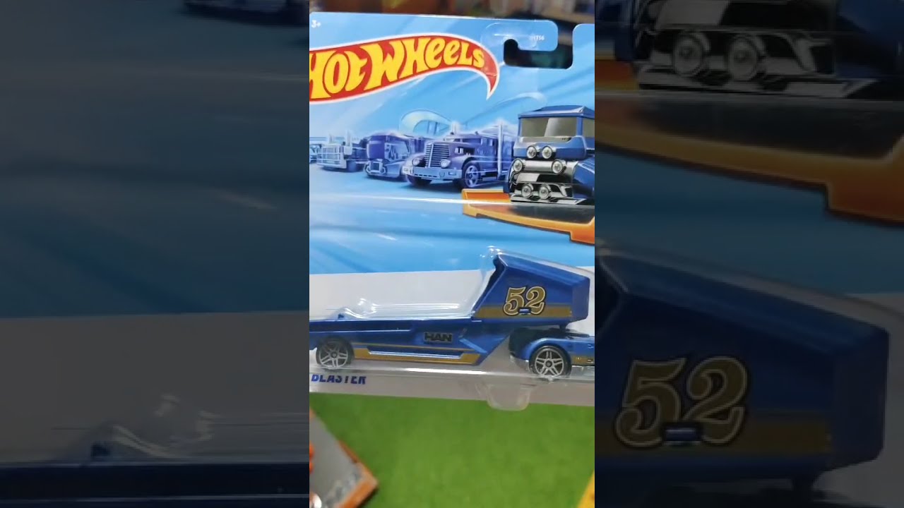 Hot Wheels 1:64 Scale TRACK FLEET SPEED BLASTER JCM63