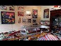 Lantre insolite dun collectionneur de miniatures autos et autres jouets cool stuff inside 