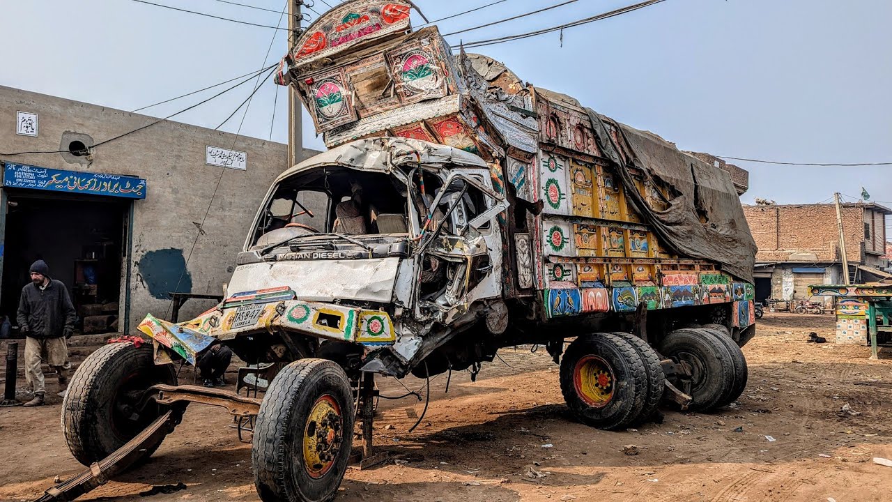 Hino Truck Dangerous Accident Cabin Chassis How to Amazing Repair & Restoration Pakistani Mechanic