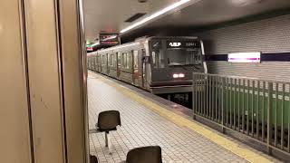 Osaka metro谷町線30000系8編成大日行き、22系11編成八尾南行き発車シーン