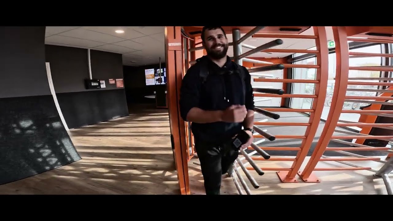 Full Power Day Bench, Squat & Deadlift Comeback -  Intense Gym Session /w MARXXO