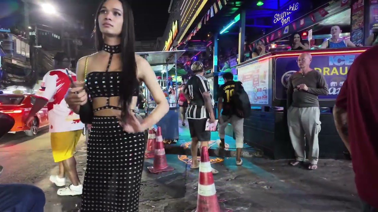 All Walk No Talk : bangkok playful neon walking 134143 544
