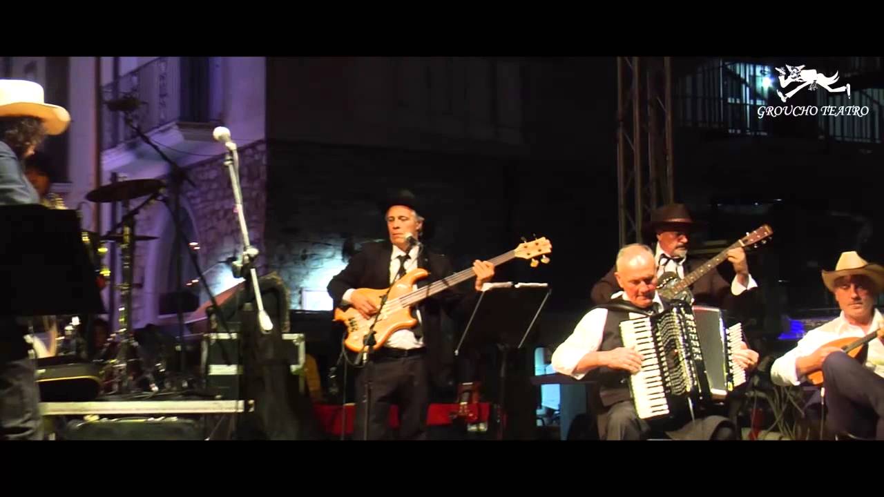 Vinicio Capossela e la Banda della posta - sponz fest Calitri 2014