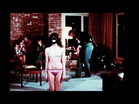 last-house-on-dead-end-street-movie-review-(1977)-schlockmeisters-#1003