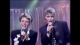 Miniatura de vídeo de "Kiwi & Tess - Give Your Heart (1989)"