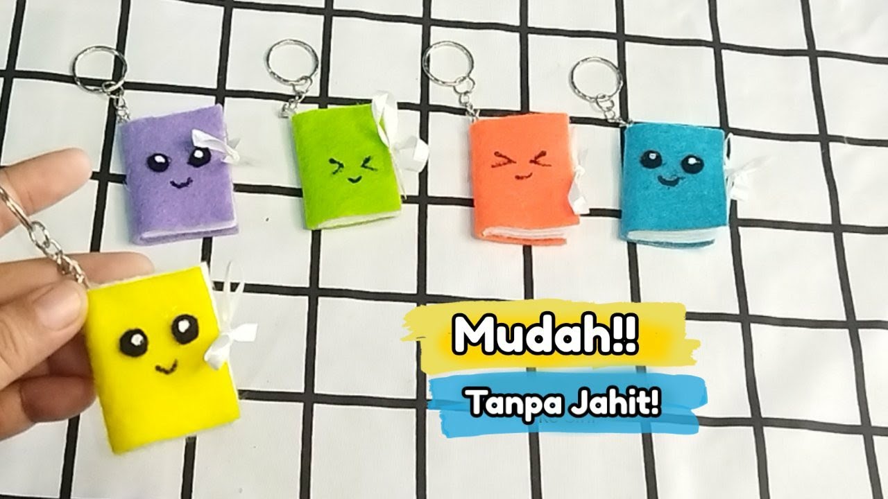 Gantungan Kunci Buku dari Flanel || DIY Mini Notebook Keychain