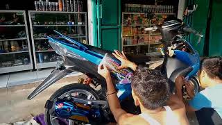 Proses pasang striping babylook Xeon 125 😎