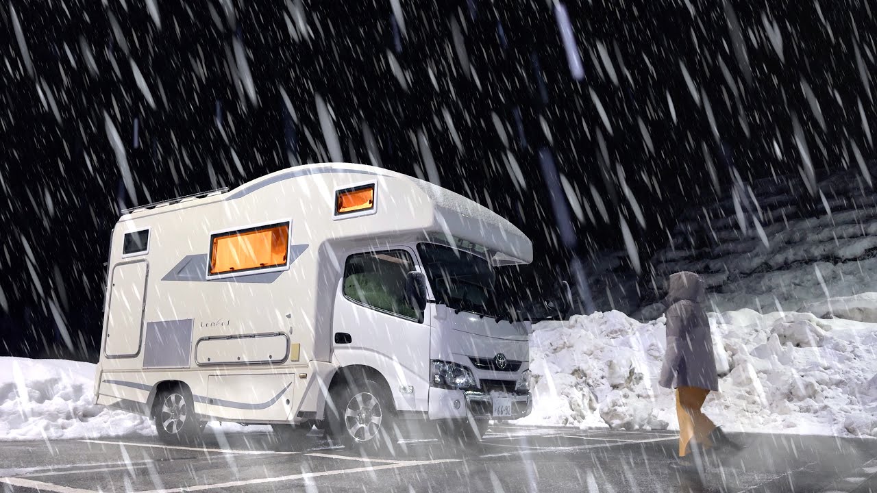 Автокемпинг в морозную метель | Поездка на день рождения Аяко