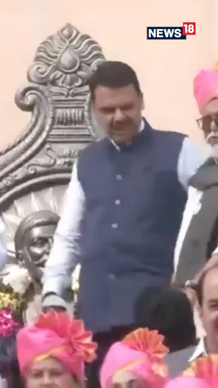 Devendra Fadnavis, Eknath Shinde, Ajit Pawar Pay Tribute To Chhatrapati Shivaji Maharaj | N18S