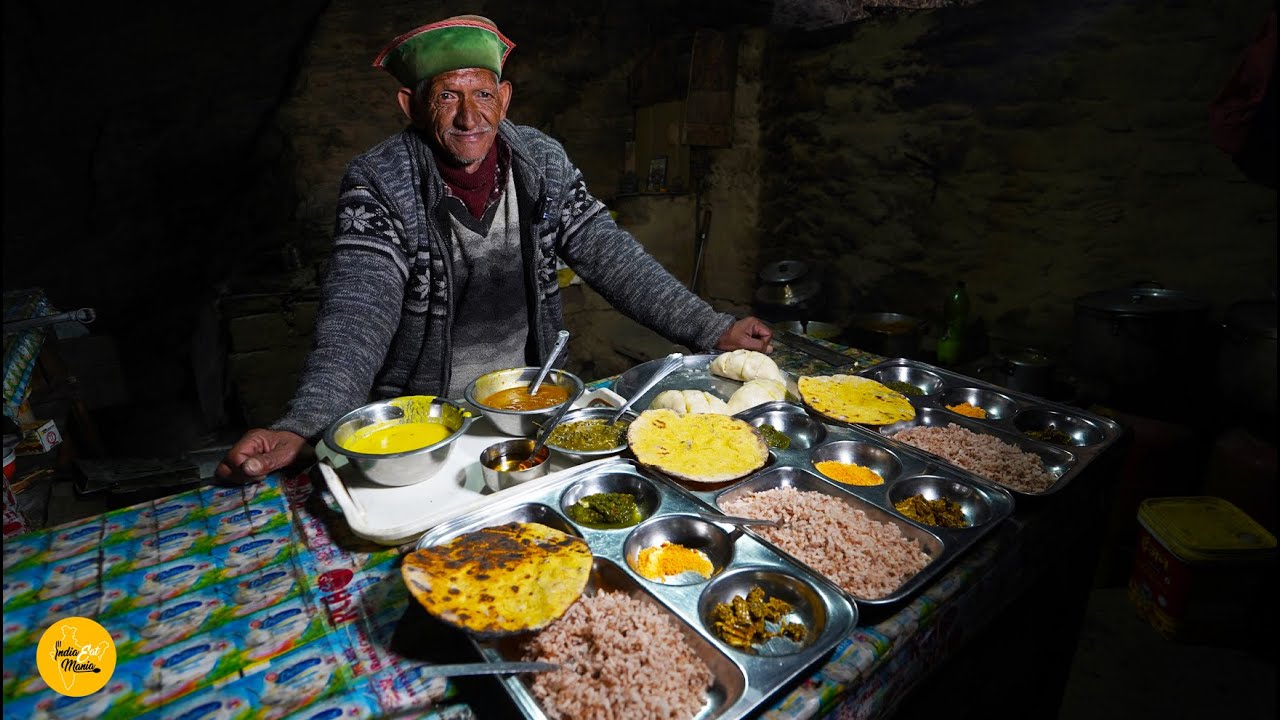 Himachali Hardworking Uncle Selling Pahadi Traditional Food Thali At Maniram Dhaba l Himachal Food