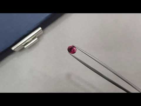 Vivid pink oval cut umbalite garnet 0.99 ct, Tanzania Video  № 2