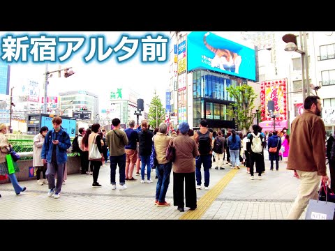 4K 月曜の新宿アルタ前交差点 / Crossing in front of Shinjuku Alta on Monday in Tokyo, Japan 4k 60fps