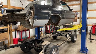 Tearing apart 1987 442. Rust repair 🤦‍♀️