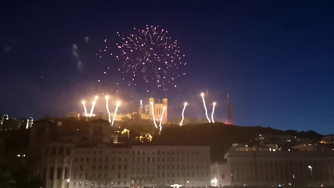 Feu d'artifice 14 juillet 2019 quai de saône Lyon