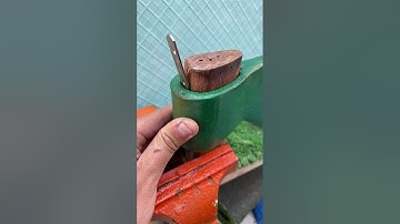 The Best Way to Fix an Axe Handle! 🔨🔥 #diyhacks  #lifehacks #diy #tools
