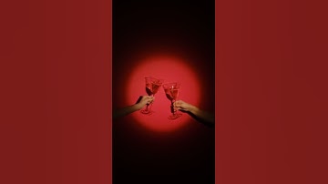 Thumbnail of How to clink glasses