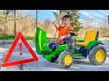 Damian and Darius forgot to wear their helmets. Tractor broke down. Educational | Kidscoco Club