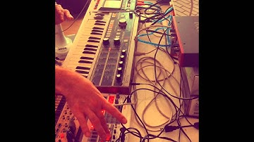 GLDN1 live jam on Korg Volca Keys, Korg Volca Sample,Kp3 and Microkorg