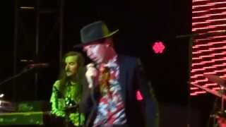 View Beck Performs 'Loser' Live at Pitchfork Music Festival in Chicago