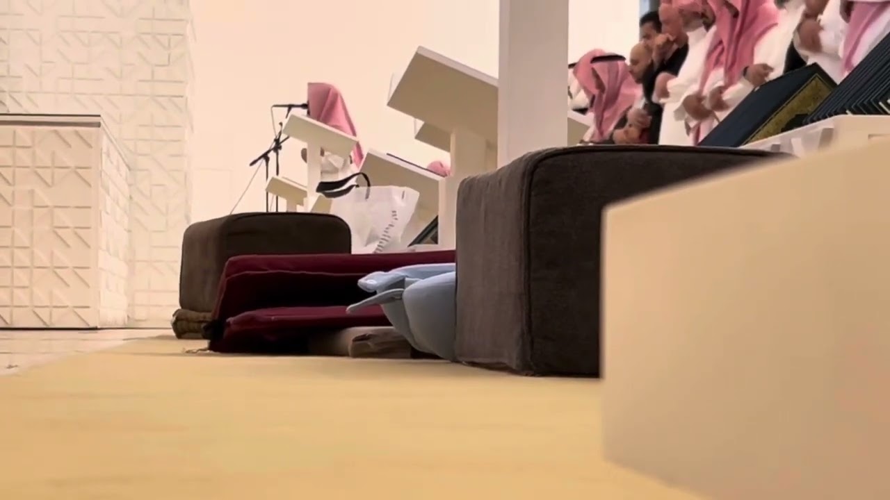 ﴿وَيَوْمَ يَعَضُّ الظَّالِمُ عَلَى يَدَيْه﴾ تلاوة من سورة الفرقان | رمضان ١٤٤٥ | عبدالعزيز الأحمد