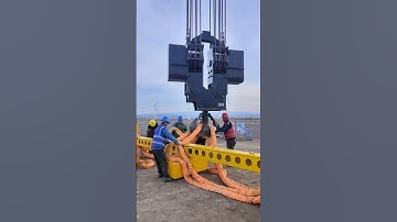 The process of hoisting outdoor tower columns- Good tools and machinery make work easy
