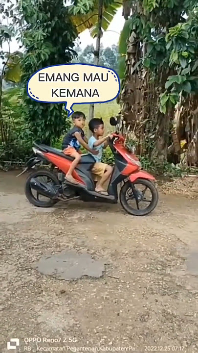 bocil naik motor