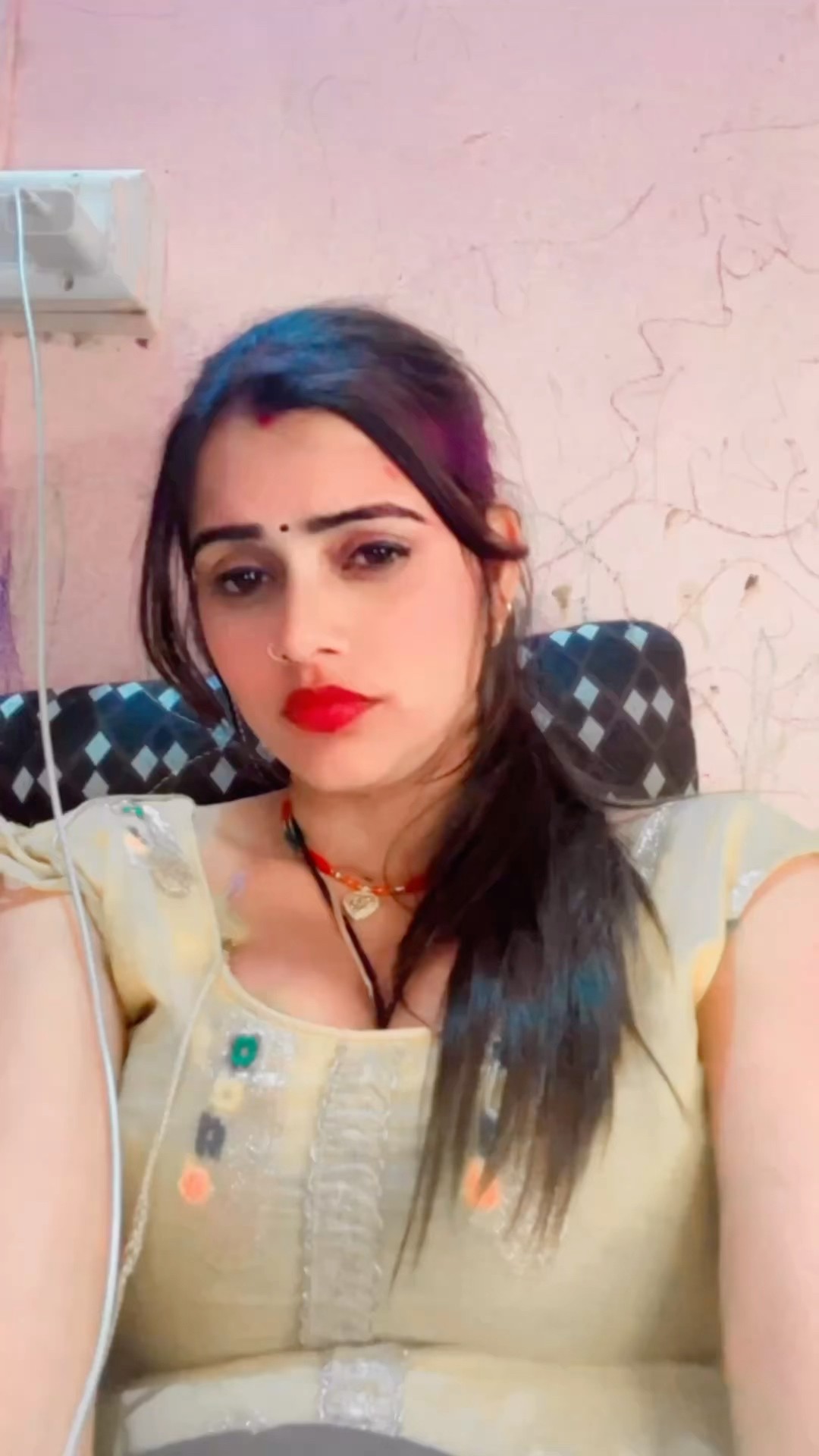 ग़ुस्से से मत देखो #shorts #meenu #trending #ytshorts #funny