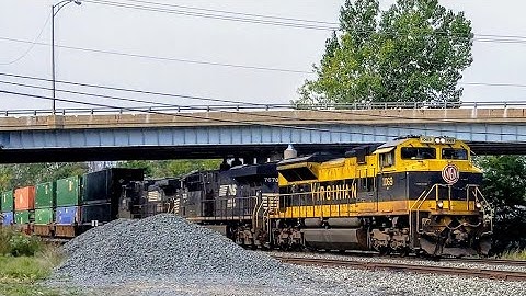 NS Virginian Heritage SD70ACe #1069 leads 188 well car Intermodal 22K + ES40DC & Dash 9 - Mentor OH