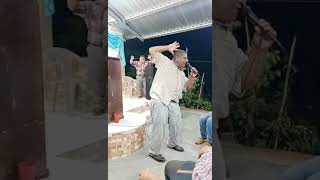 Salmista Hector Fuentesadorando Al Rey En La Iglesia Espíritu Santo De Dios
