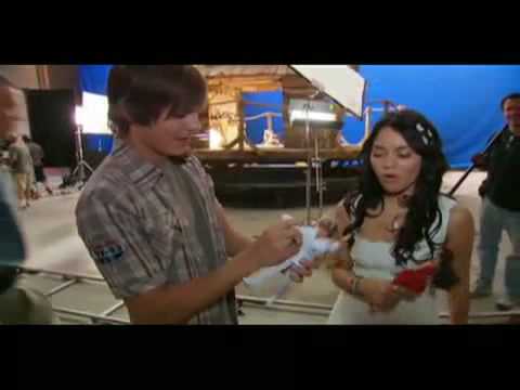 Zac Efron and Vanessa Hudgens play with Barbie at ...