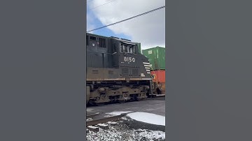 Double ES44AC lash up