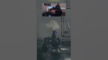 THIS PLAYER THOUGHT HE WAS PLAYING FORTNITE IN CALL OF DUTY WARZONE... 😂