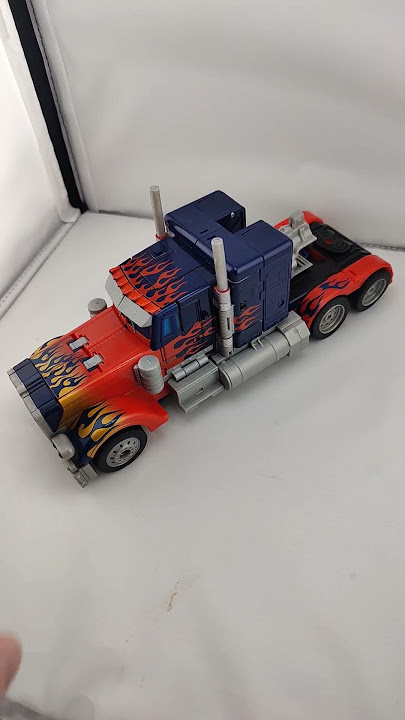 JUST LIKE THE COMMERCIAL 🤯🤯🤯 #transformers #optimusprime #toycommercial