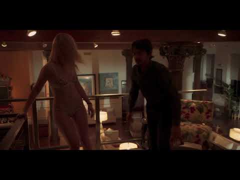 Elle Fanning and Diego Luna - Kiss (A Rainy Day in New York)