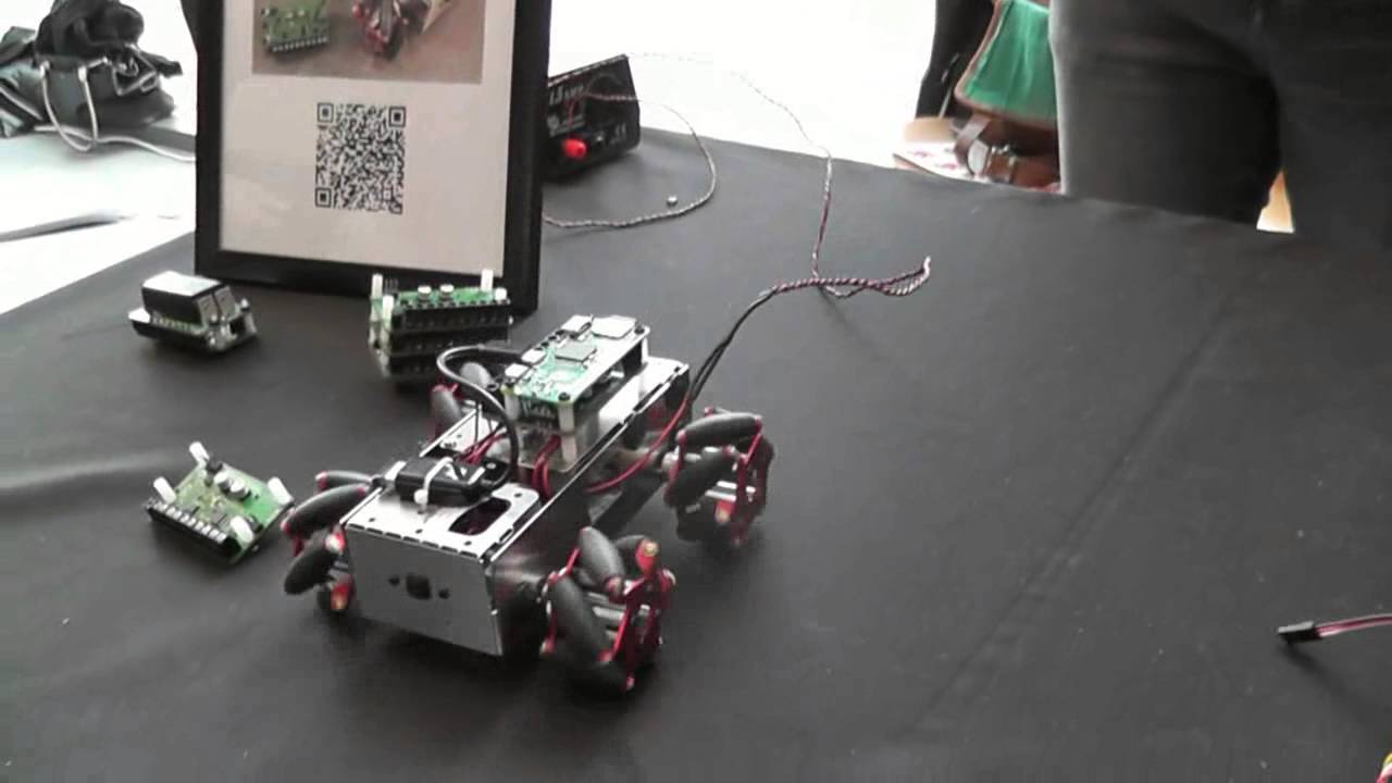 Raspberry Pi robot - YouTube